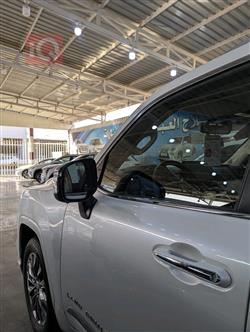 تۆیۆتا لاند کروزەر